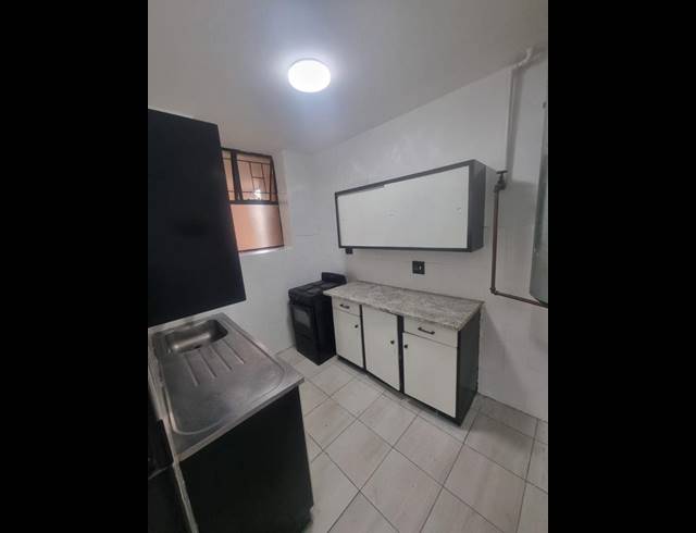 3 BEDROOM APARTMENT FOR SALE IN MUCKLENEUK